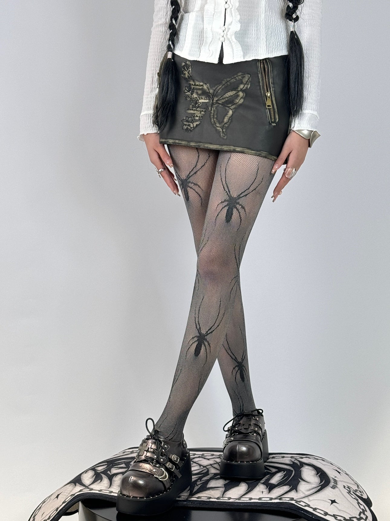 Black-and-Gray-Two-Tone-Spider-Fishnet-Tights