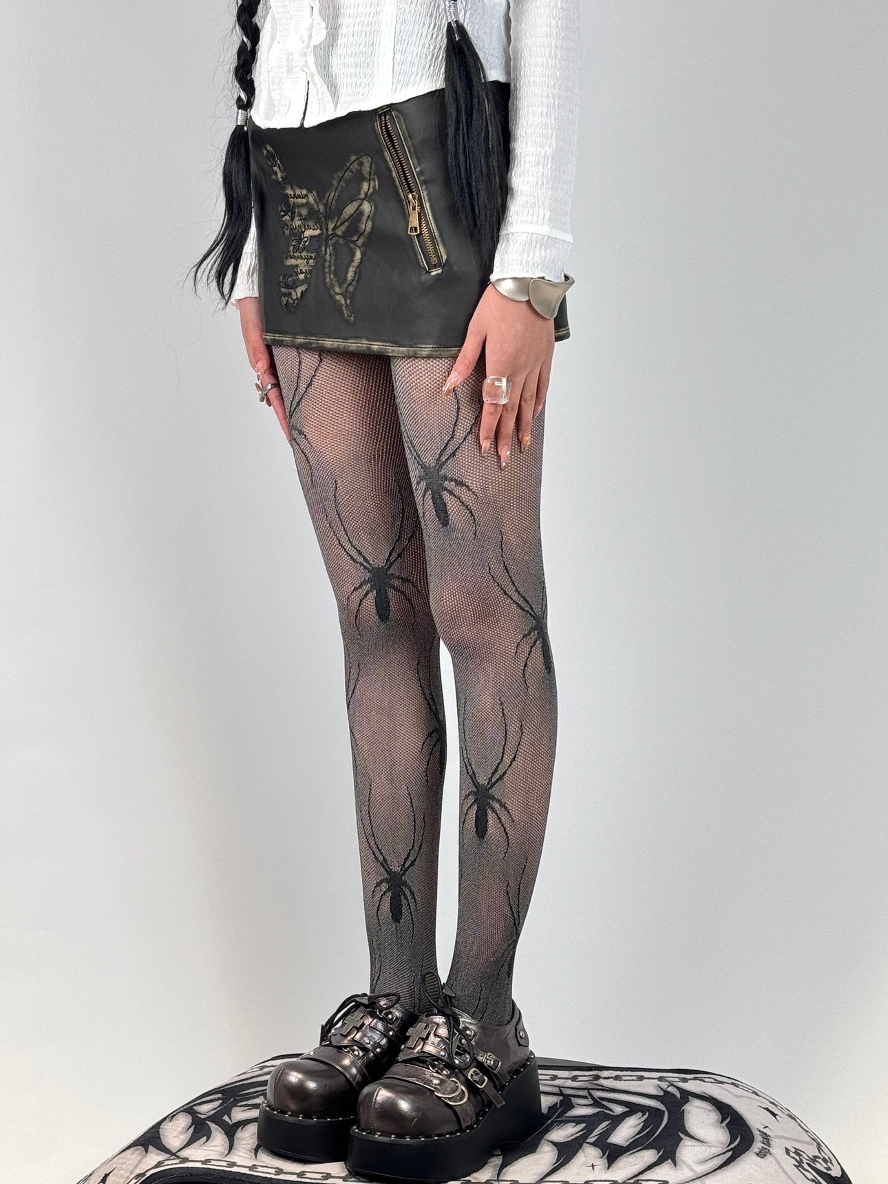 Black-and-Gray-Two-Tone-Spider-Fishnet-Tights